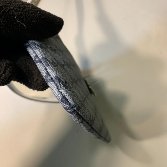 Michael Kors Gray monogram Crossbody/Belt Bag EUC - Picture 7 of 8